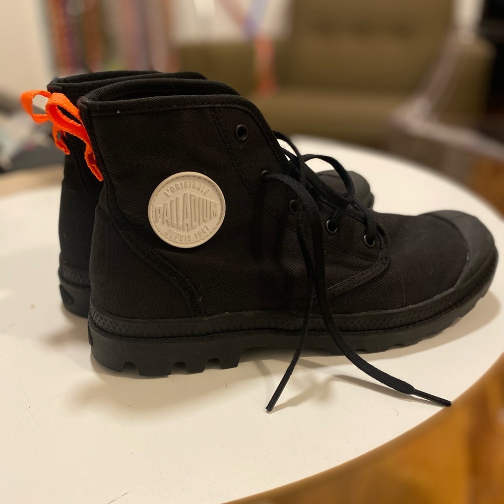 Palladium Pampa Hi Twill Black Size 9 (women)
